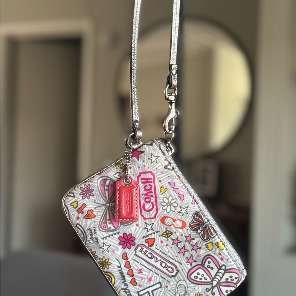 Coach poppy wristlet